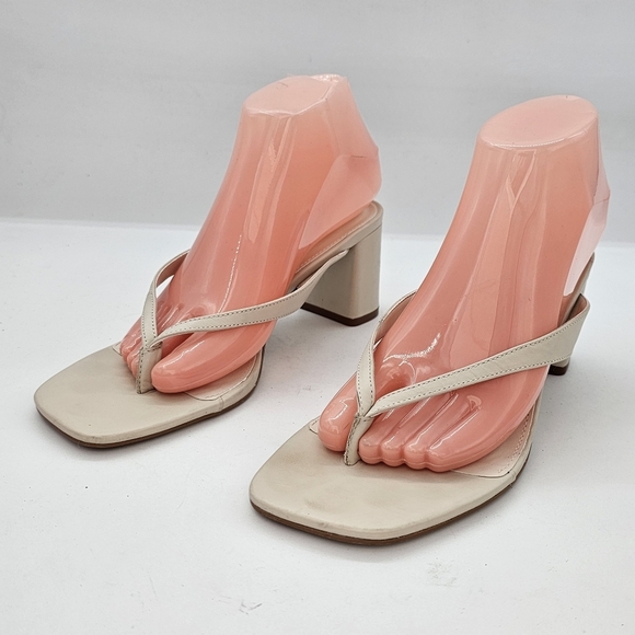 Steve Madden Dodie Sandals in Bone Leather Made In Brazil Size 8.5 - Picture 2 of 12